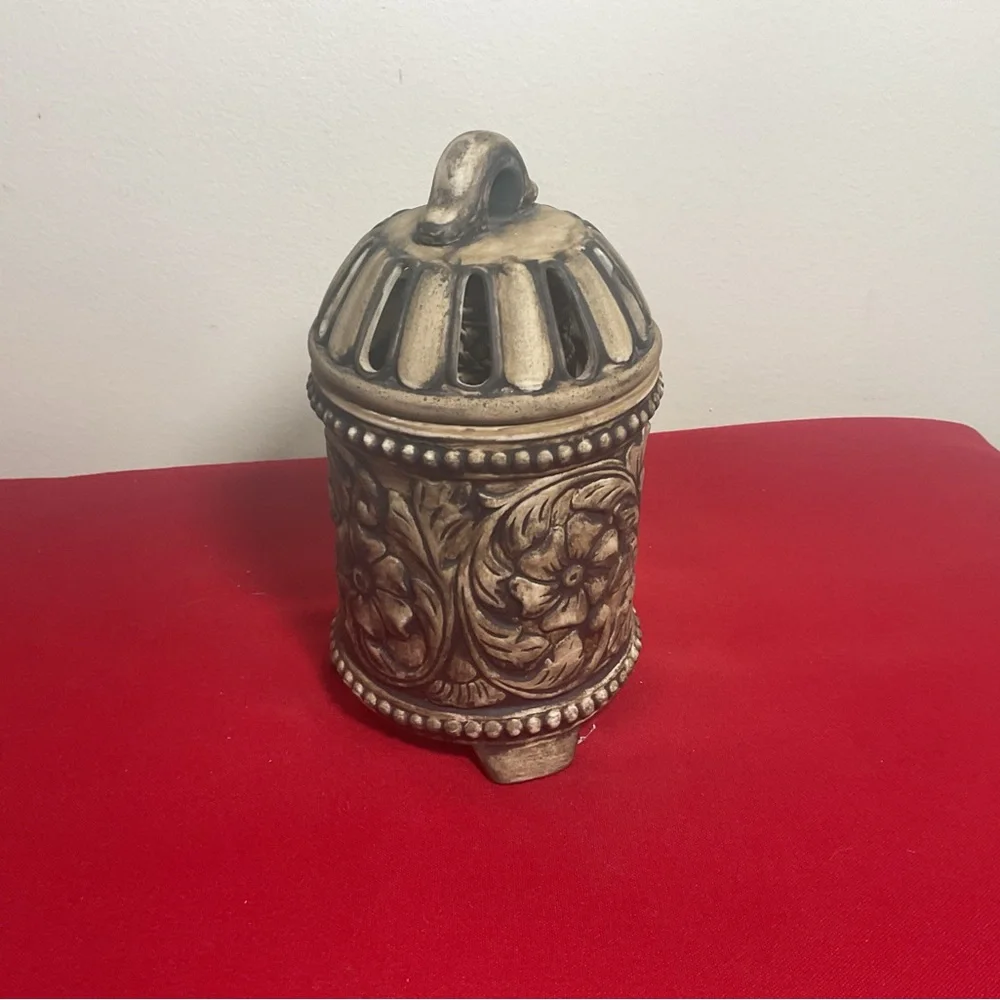 Greenleaf Ceramic Fragrance Diffuser Potpourri Holder Bohemian Floral Decor 7.5”